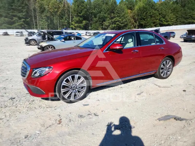 2020 Mercedes Benz E-Class фото