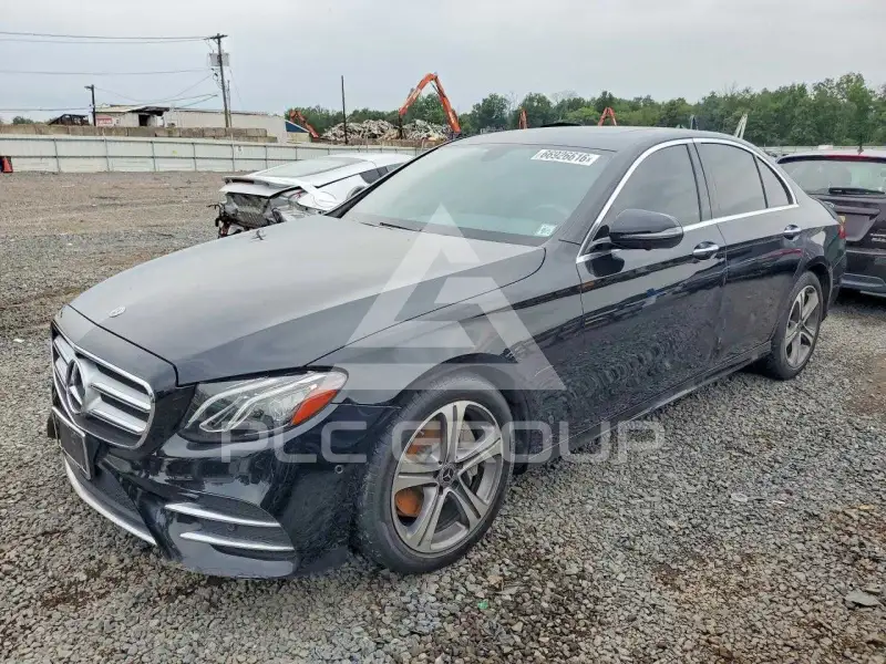 2020 Mercedes Benz E-Class фото