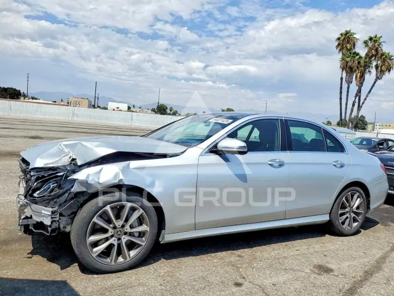 2020 Mercedes Benz E-Class фото