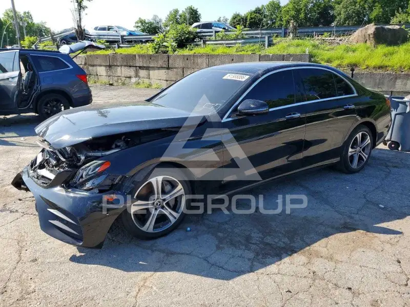 2020 Mercedes Benz E-Class фото