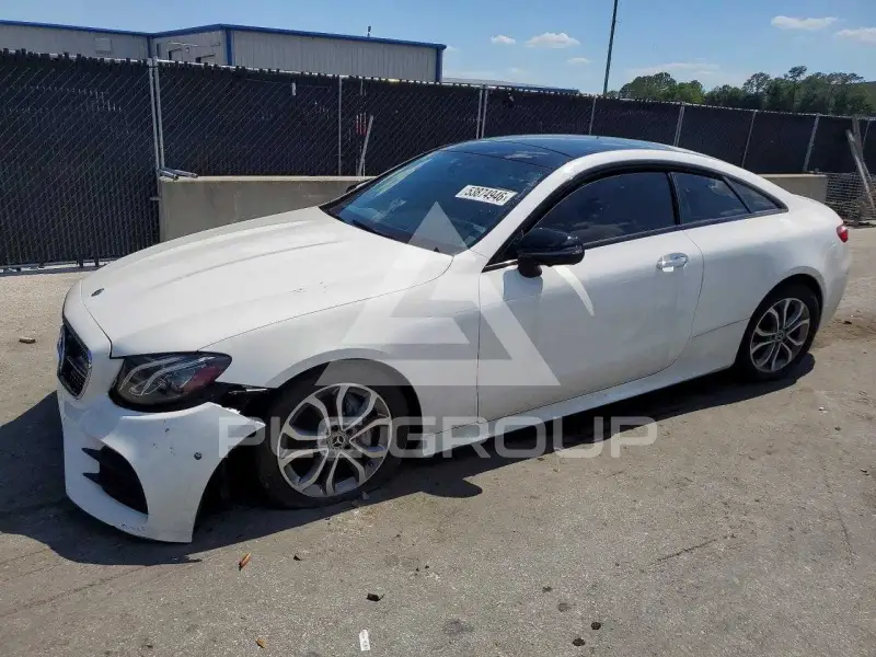2020 Mercedes Benz E-Class фото