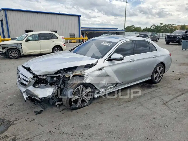 2020 Mercedes Benz E-Class фото