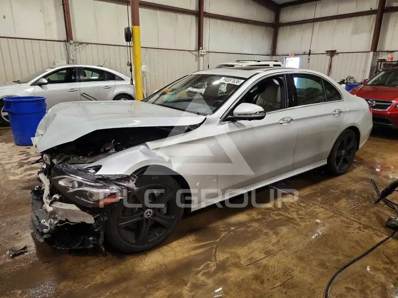 2020 Mercedes Benz E-Class фото
