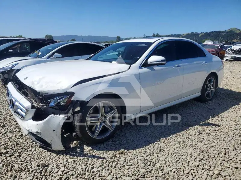 2020 Mercedes Benz E-Class фото