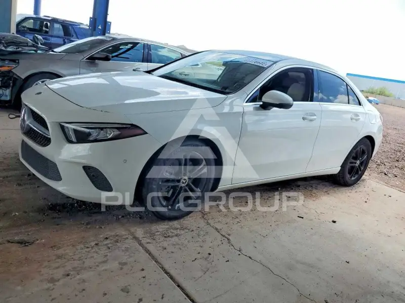 2020 Mercedes Benz A фото