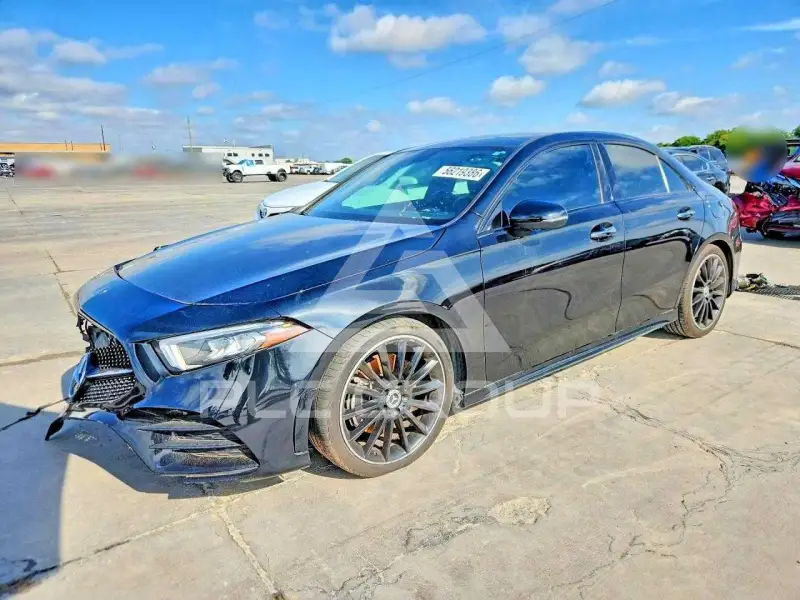 2020 Mercedes Benz A фото