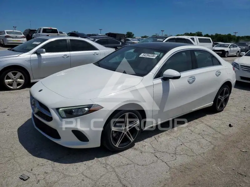 2020 Mercedes Benz A фото