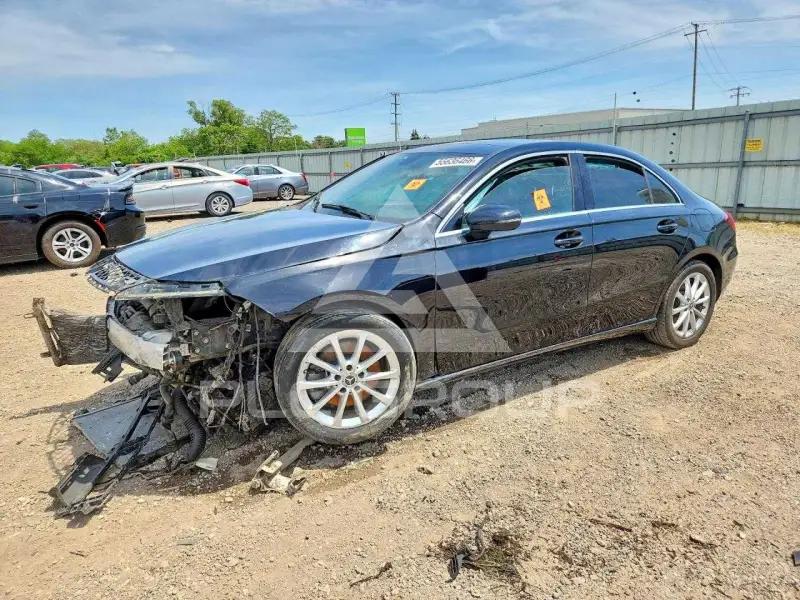 2020 Mercedes Benz A photo