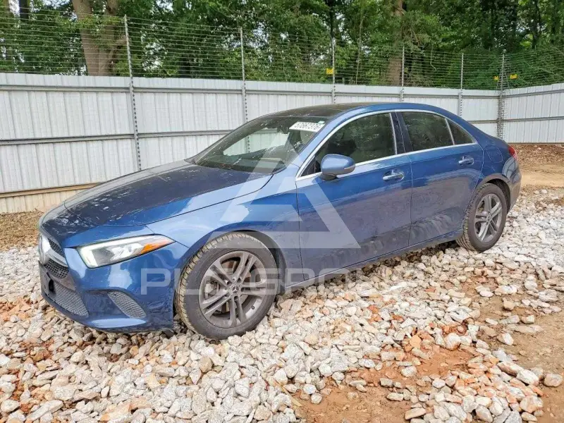 2020 Mercedes Benz A photo