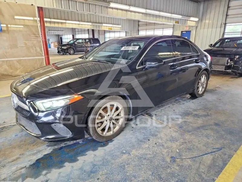 2020 Mercedes Benz A photo