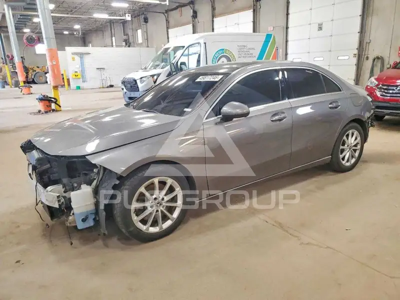 2020 Mercedes Benz A photo
