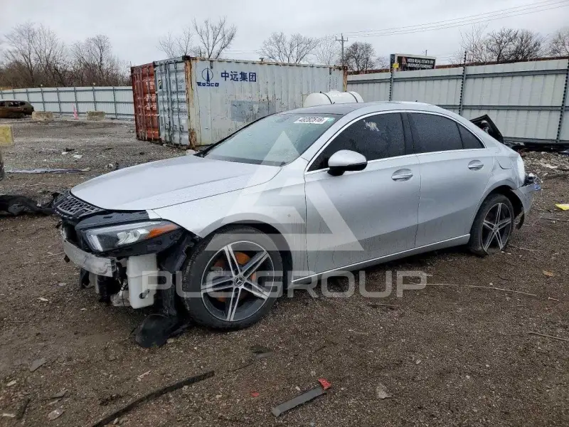 2020 Mercedes Benz A фото