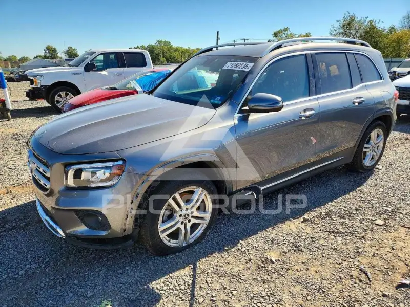 2020 Mercedes Benz GLB photo