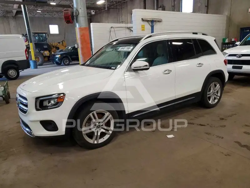 2020 Mercedes Benz GLB photo