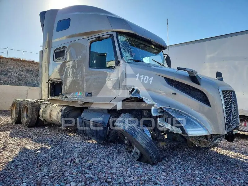 2020 Volvo VNL фото