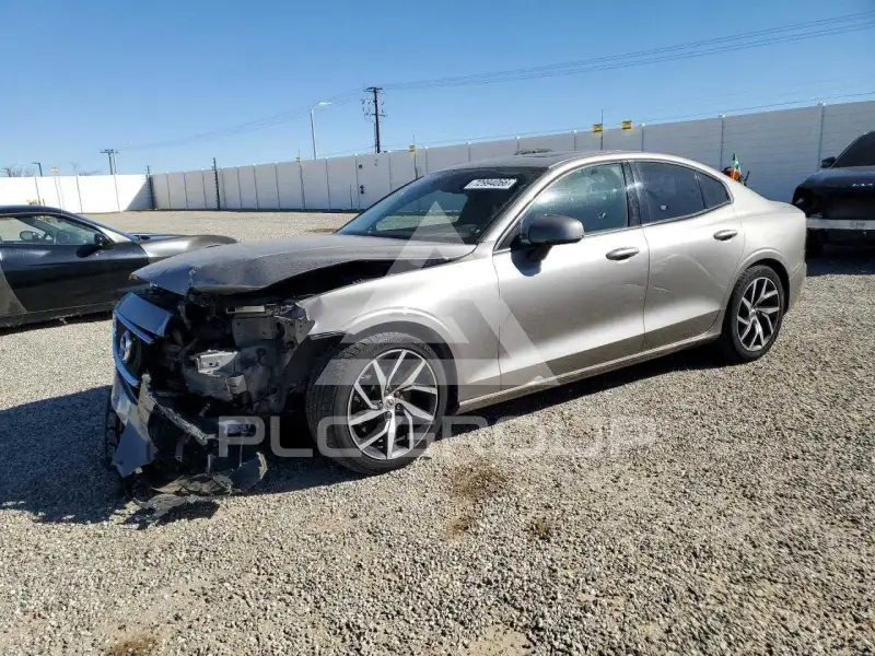 2020 Volvo S60 фото