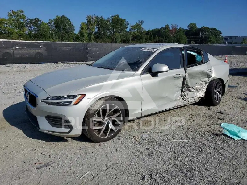 2020 Volvo S60 photo