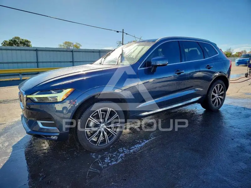 2020 Volvo XC60 photo
