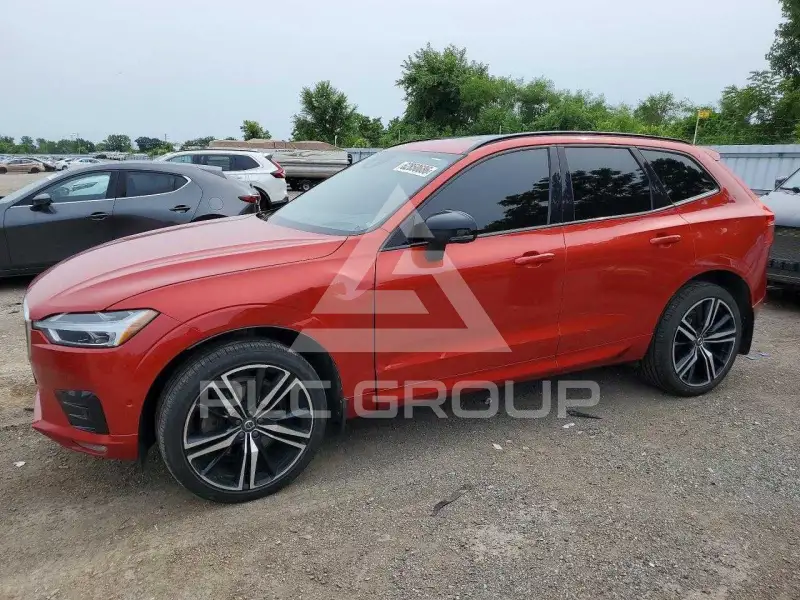 2020 Volvo XC60 photo
