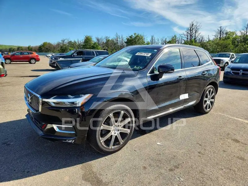 2020 Volvo XC60 photo