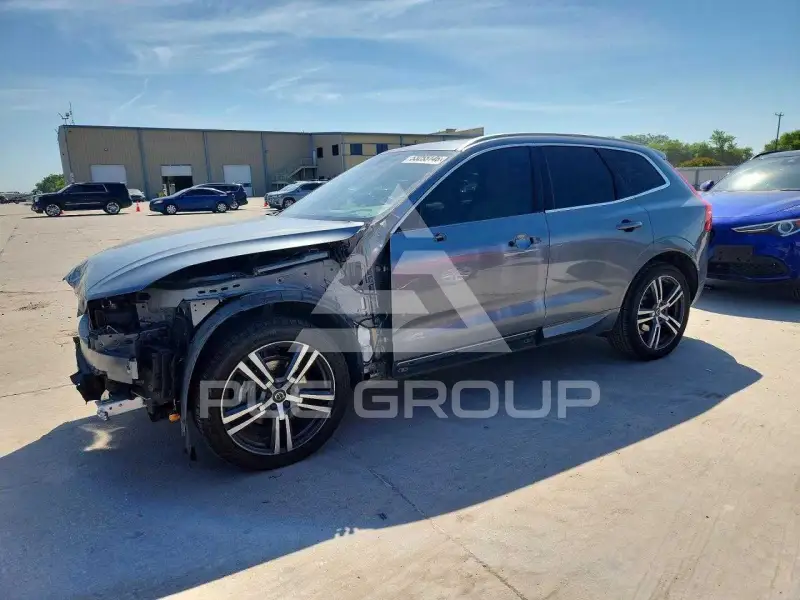 2020 Volvo XC60 фото