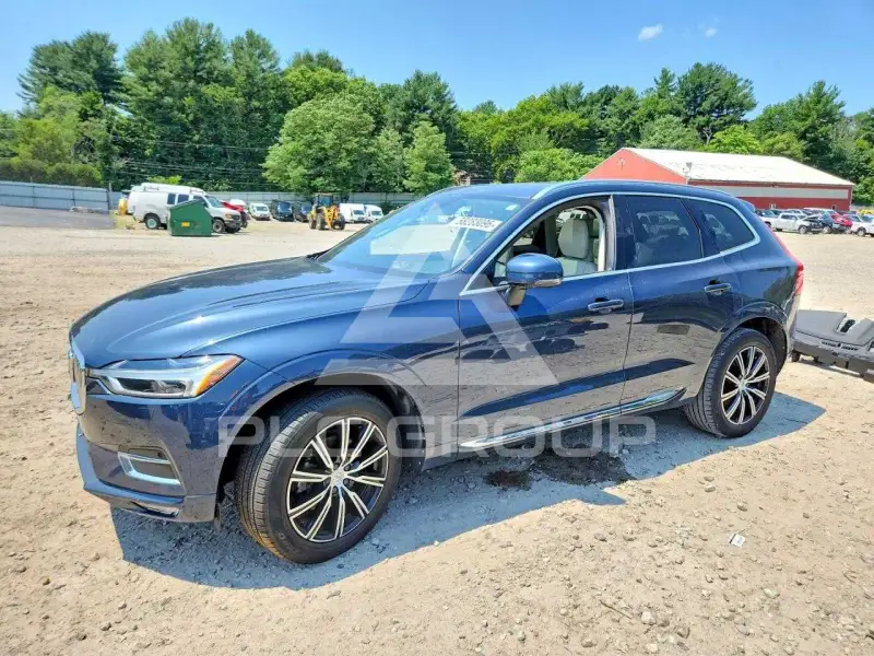 2020 Volvo XC60 photo