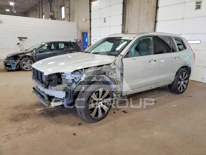 2020 Volvo XC90 фото