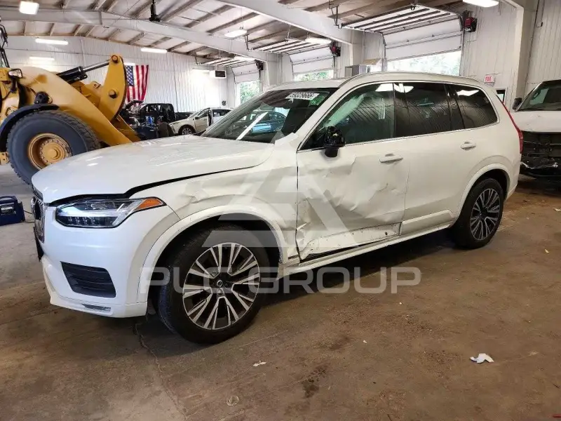 2020 Volvo XC90 photo