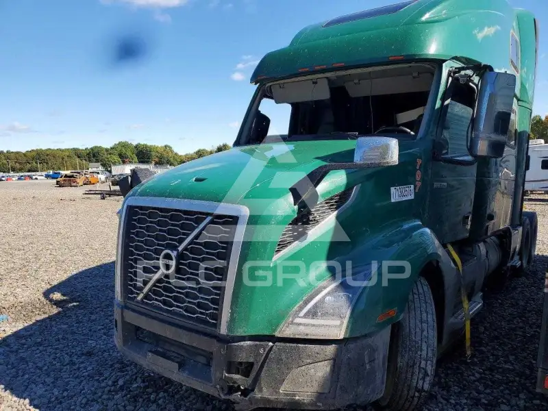 2020 Volvo VNL photo