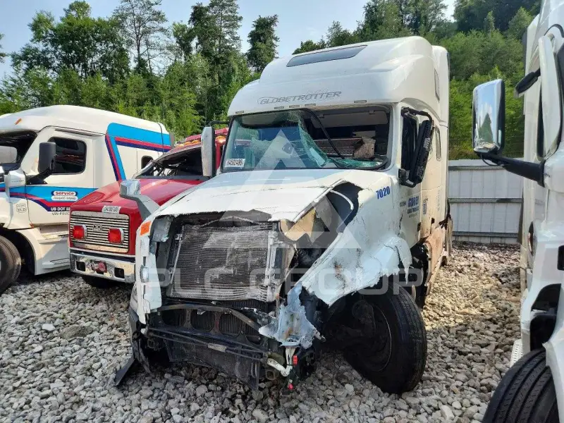 2020 Volvo VNL photo