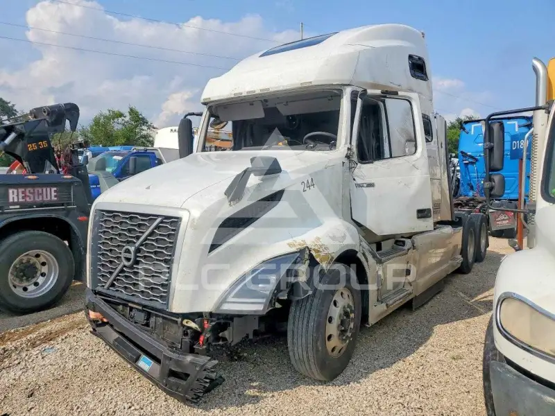 2020 Volvo VNL фото