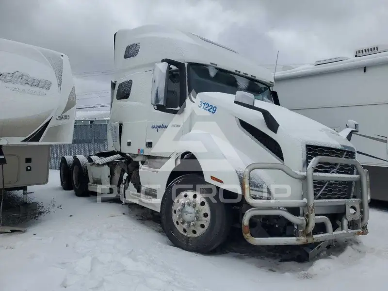 2020 Volvo VNL фото