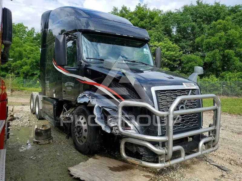2020 Volvo VNL фото