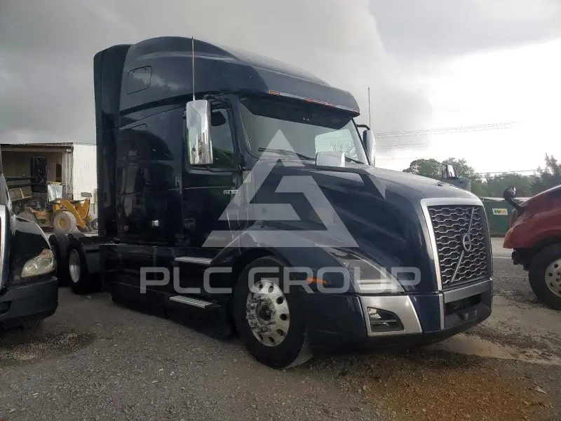 2020 Volvo VNL photo