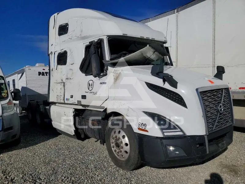 2020 Volvo VNL photo