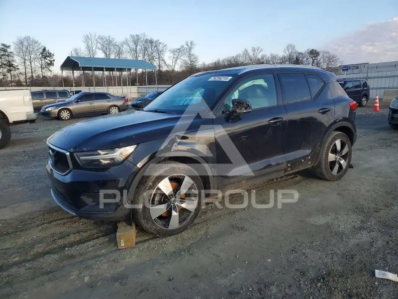 2020 Volvo XC40 фото