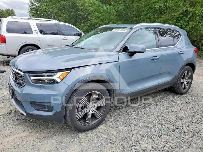 2020 Volvo XC40 фото