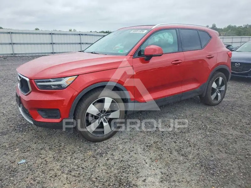 2020 Volvo XC40 photo