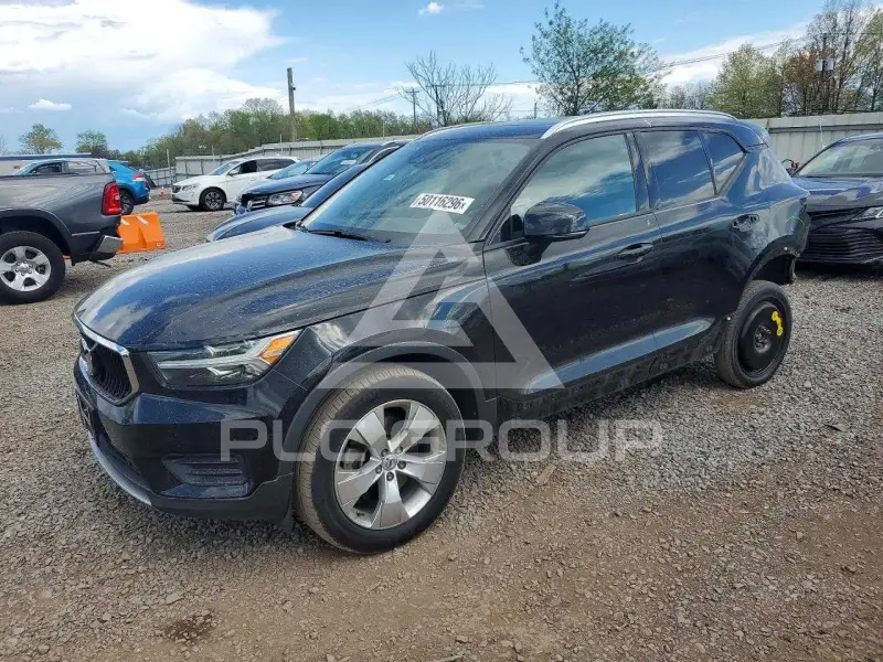 2020 Volvo XC40 фото