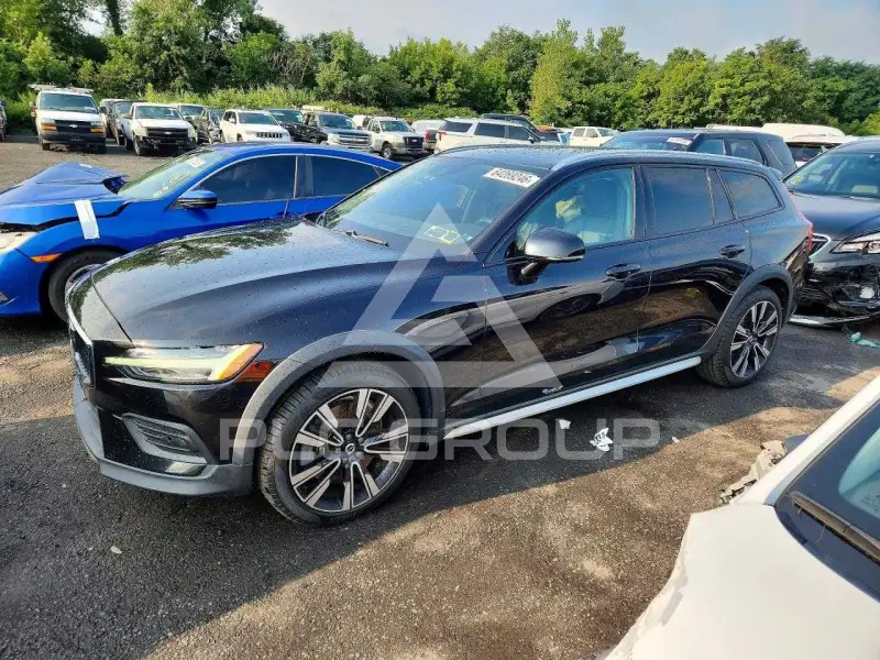 2020 Volvo V60 photo