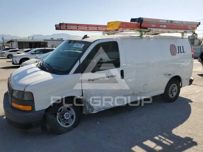 2020 GMC Savana фото