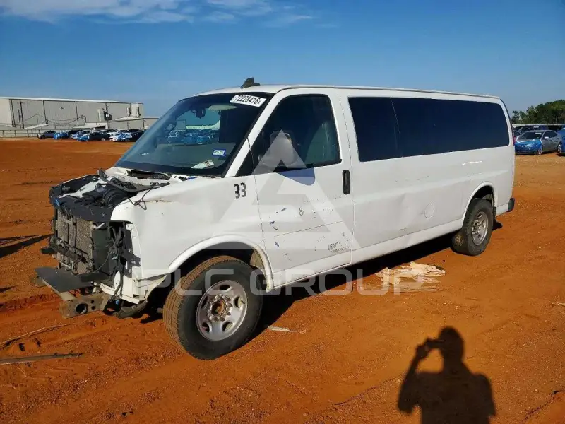 2020 GMC Savana фото
