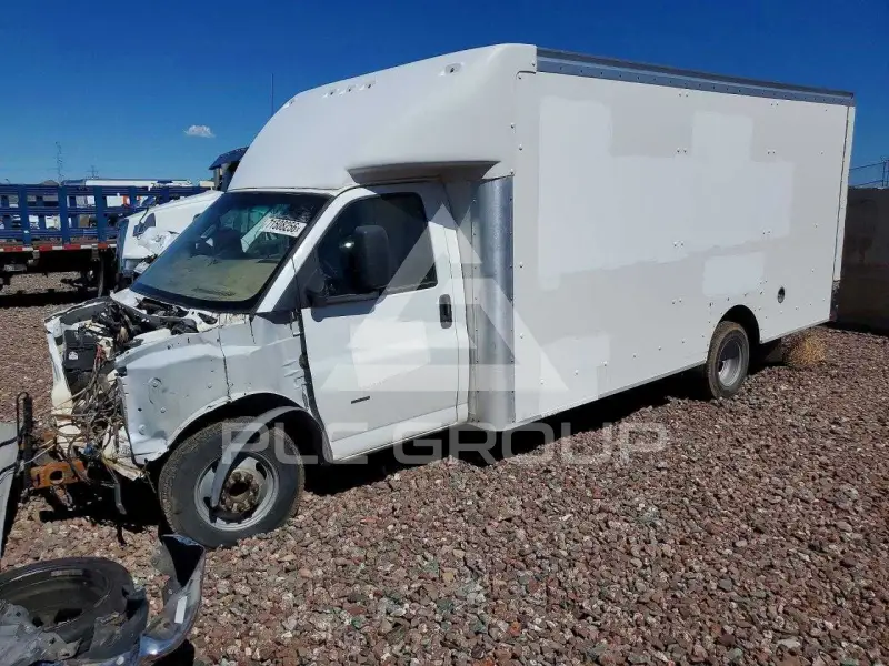 2020 GMC Savana фото
