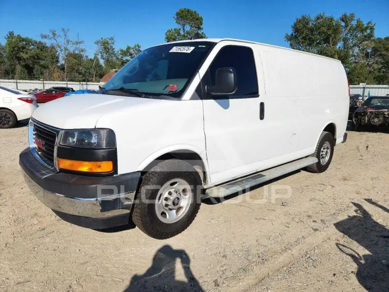 2020 GMC Savana фото