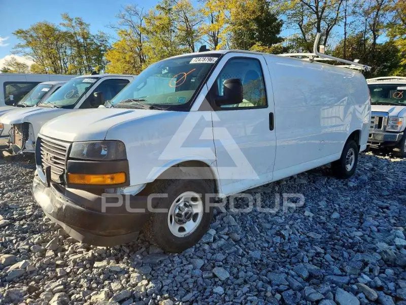 2020 GMC Savana фото