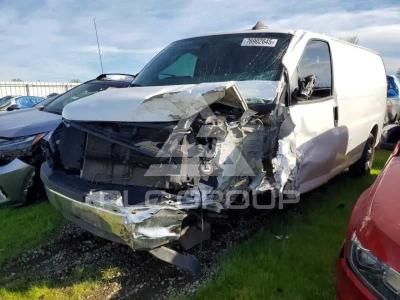 2020 GMC Savana фото