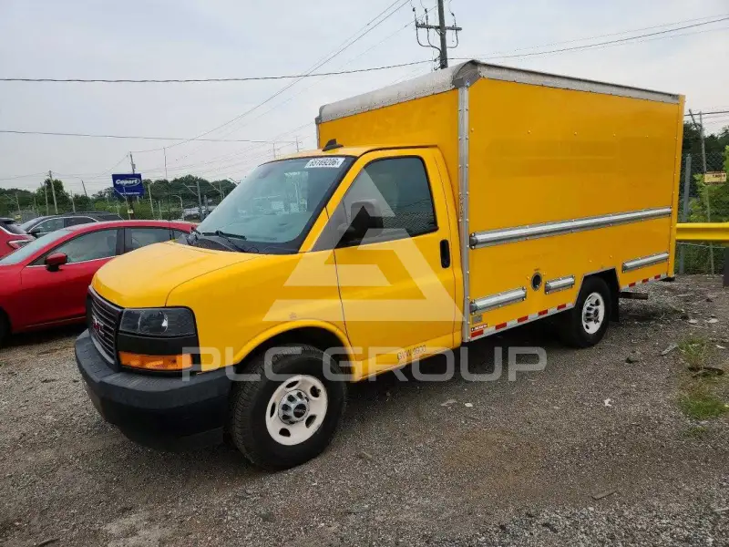 2020 GMC Savana фото