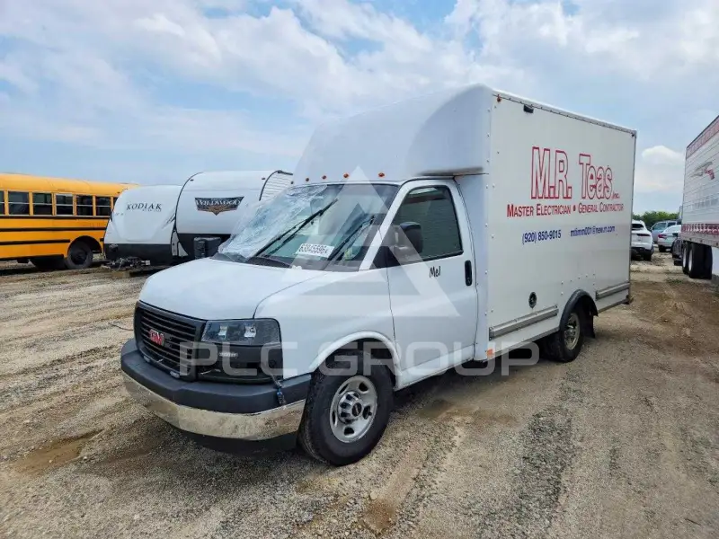2020 GMC Savana photo
