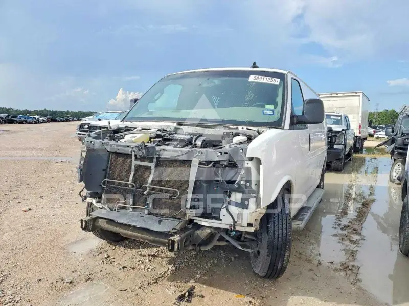 2020 GMC Savana photo
