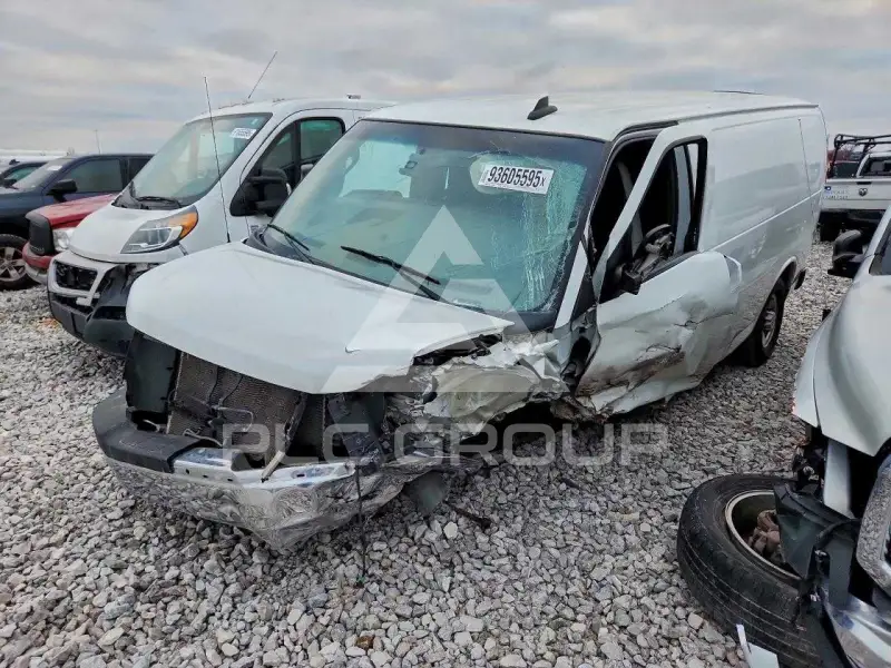 2020 GMC Savana фото